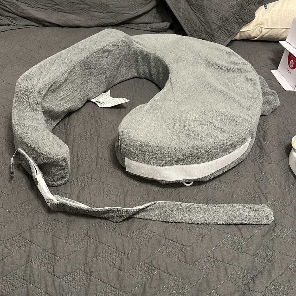 My Brest Friend nursing pillow - Picture 3 of 3
